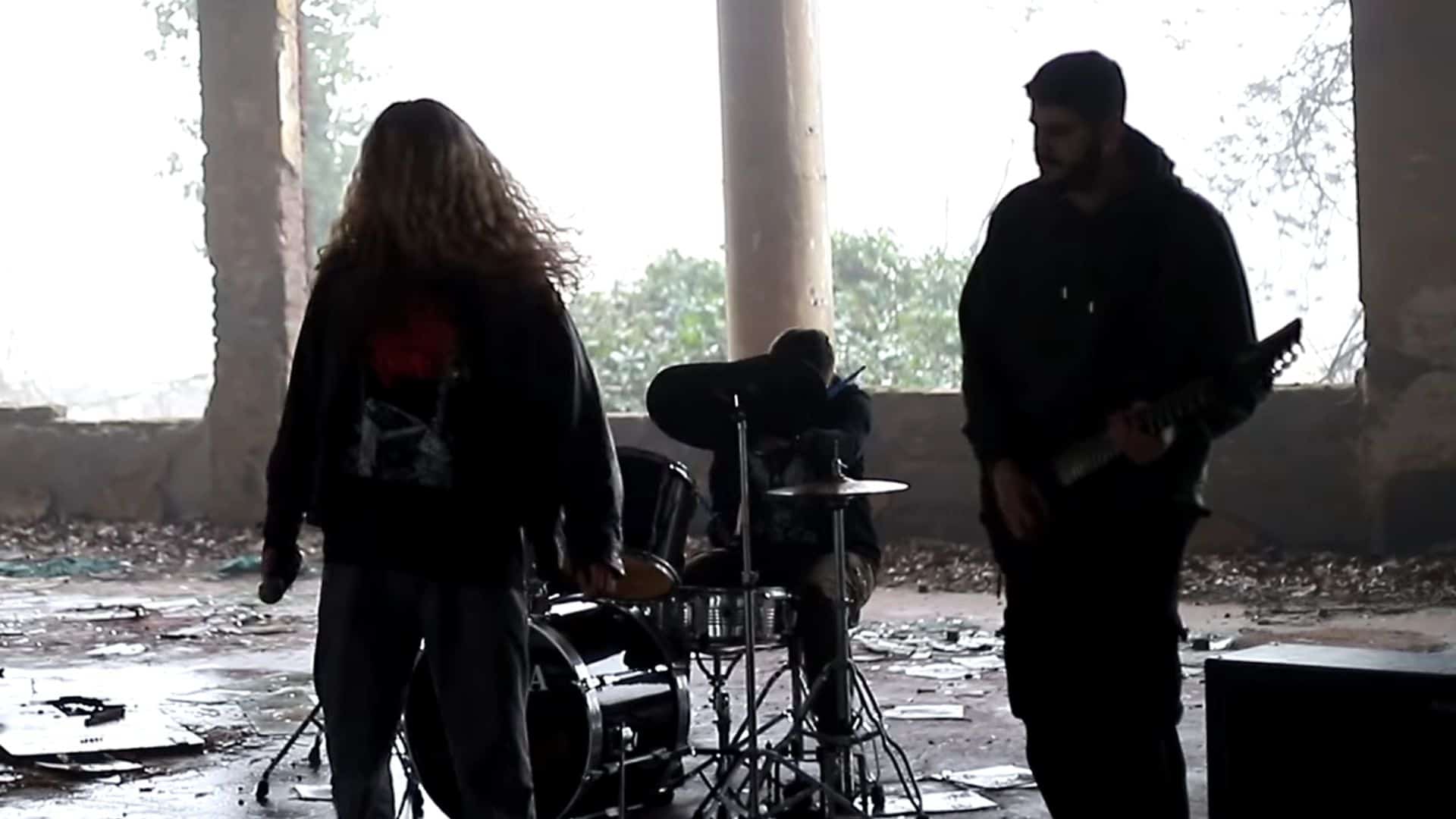 Smetliste Toplota Hladnog Pogleda Music Video